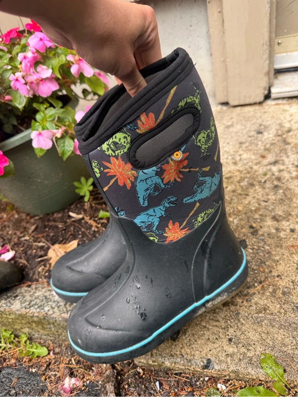 Bogs dinosaur print boots size 3-4  Black Boots